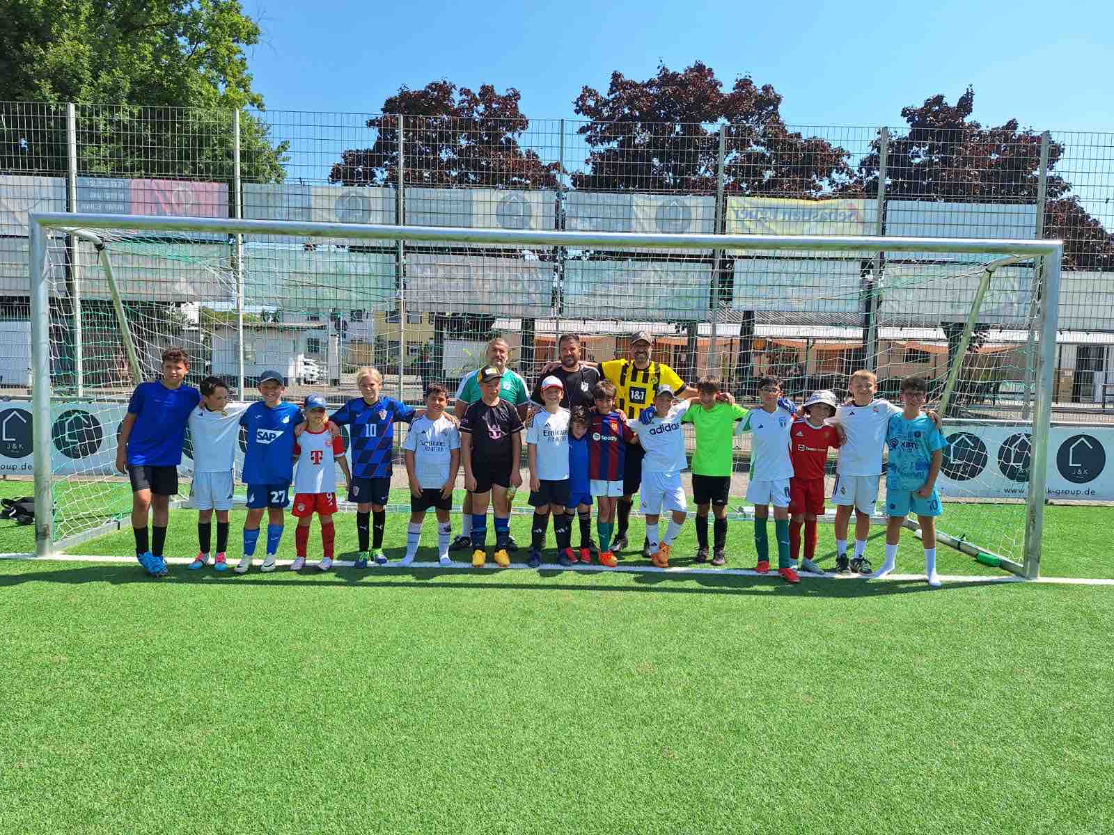 2014er auf Kurs in die D-Jugend 2014er auf Kurs in die D-Jugend